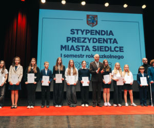 Najzdolniejsi uczniowie odebrali stypendia Prezydenta Miasta Siedlce