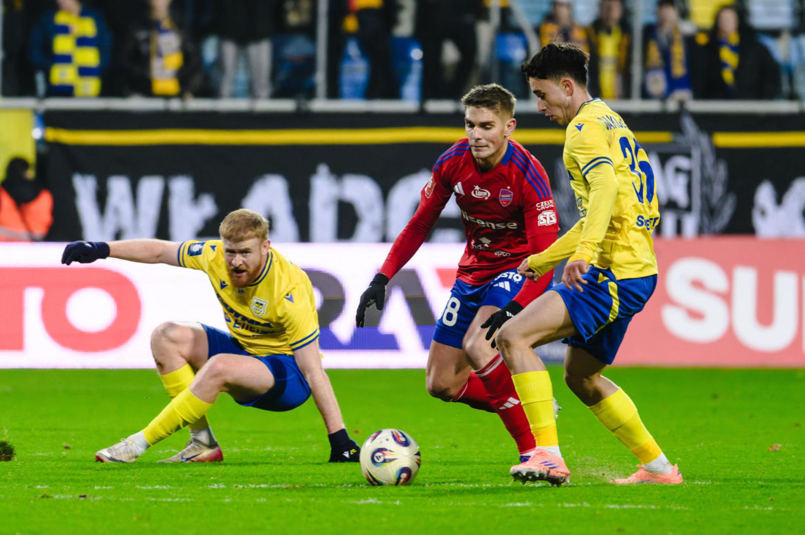 Arka Gdynia - Raków Częstochowa, zdjęcia kibiców i piłkarzy z meczu 17. kolejki PKO BP Ekstraklasy