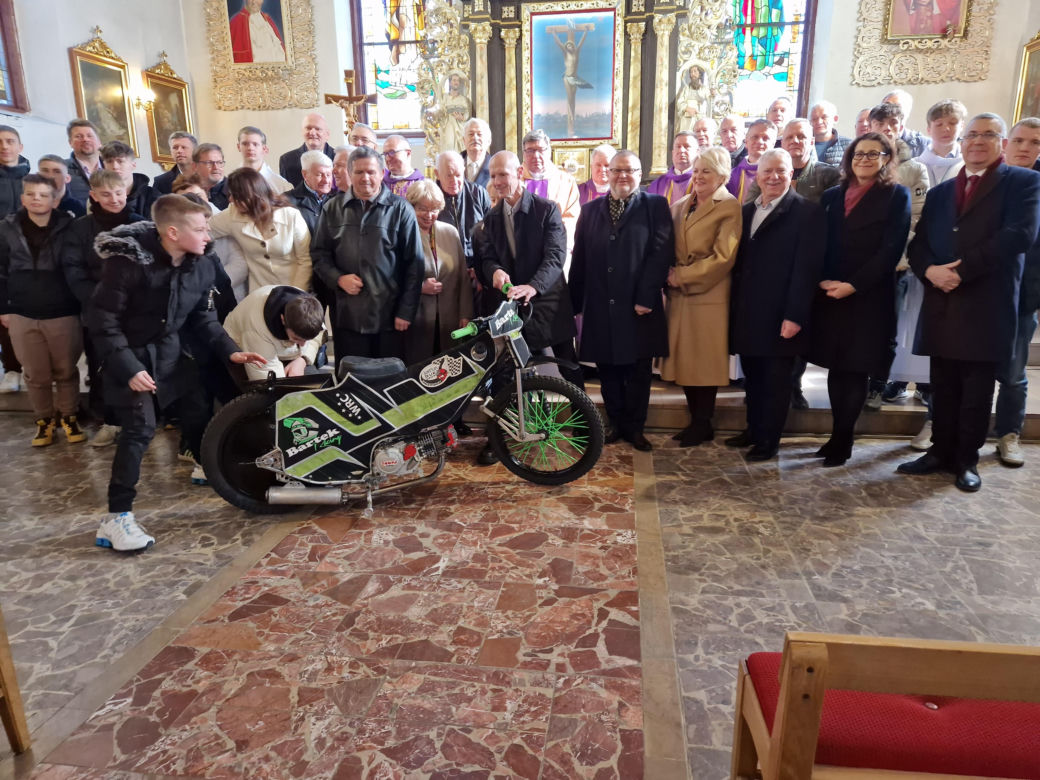 Msza Święta w Górsku. Modlili się o udany sezon żużlowy