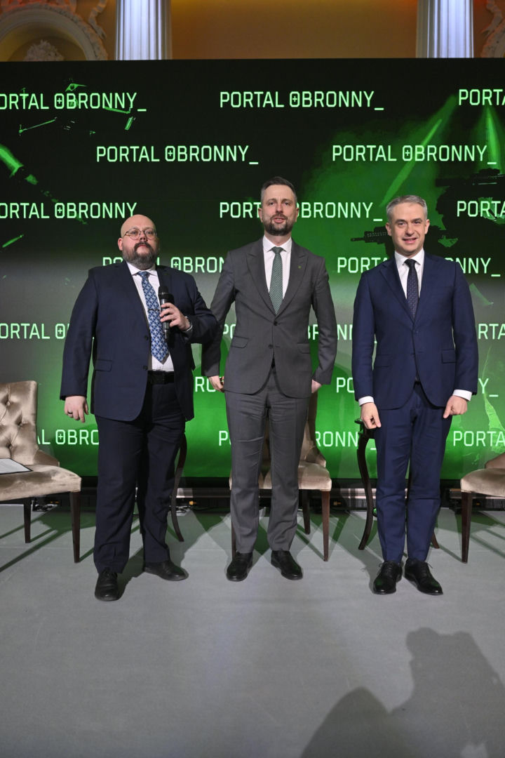 Konferencja Portalu Obronnego „Odporność cyfrowa i informacyjna Polski. Wyzwania w dobie wojny hybrydowej". Drugi panel