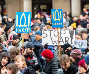 Protesty na Rynku Głównym w Krakowie