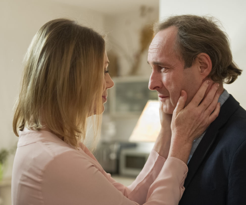 Na Wspólnej odcinek 2515, Iwona (Maja Barełkowska-Cyrwus), Arek Ostrowski (Marek Kalita)
