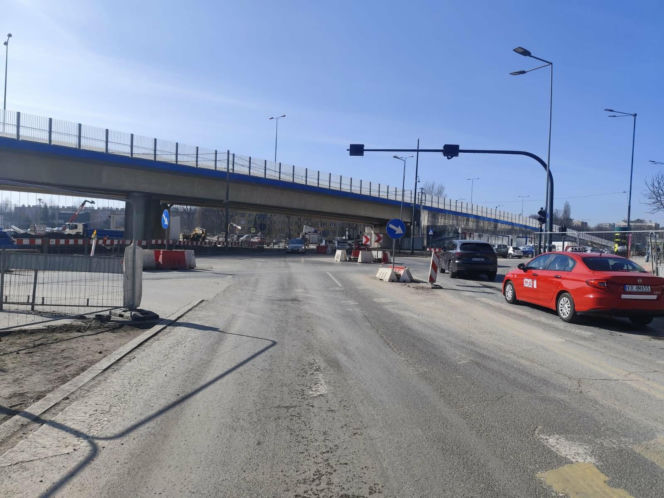 W Krakowie rowerzystka zginęła pod kołami ciężarówki. Zaskakująca decyzja w sprawie kierowcy