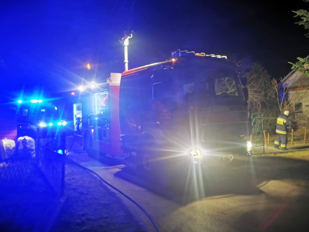 Tragedia w Leżachowie. Nie żyje mężczyzna, dwuletnie dziecko w ciężkim stanie! (ZDJĘCIA)