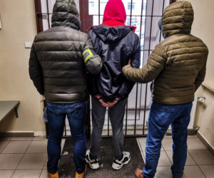 Złodzieje masowo kradli katalizatory z zaparkowanych aut