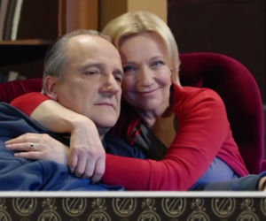 Pierwsza miłość nowa czołówka. Marek (Maciej Tomaszewski), Aneta (Maria Pakulnis)