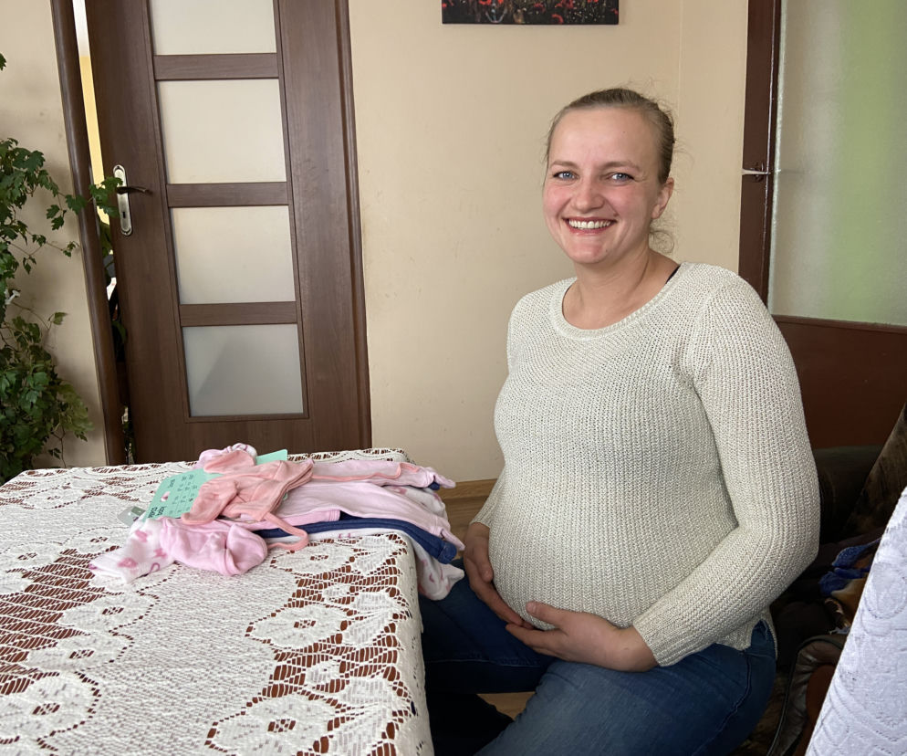 Rolnicy. Podlasie. Emilia Korolczuk PROMIENIEJE w ciąży! Zobacz zdjęcia!