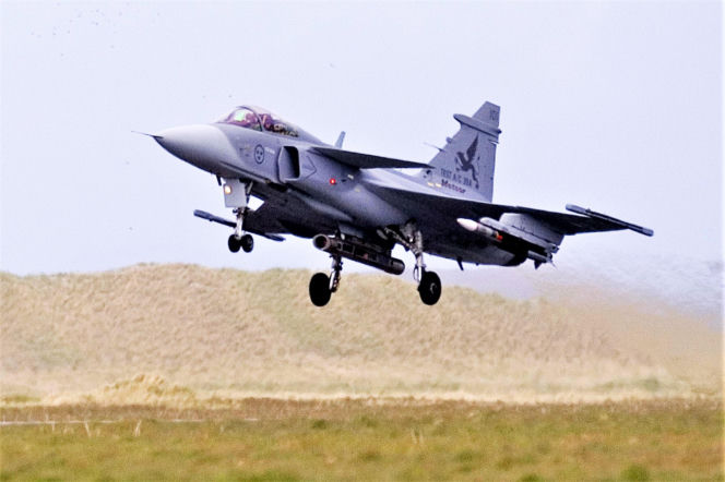 Saab Gripen z pociskami Meteor