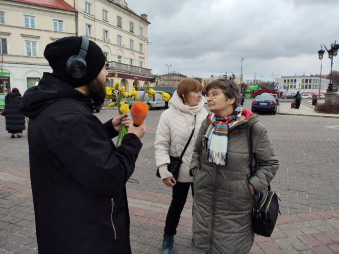 ESKA Lublin rozdawała żonkile na wiosnę