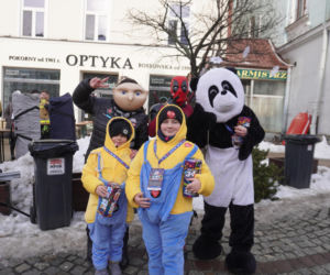 34. Finał WOŚP. Dziennikarze Radia ESKA rozgrzewają Tarnów pysznym żurkiem!