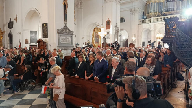 Ostatnia droga Wandy Traczyk-Stawskiej. Tak stolica żegna bohaterkę Powstania Warszawskiego