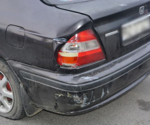 Kompletnie pijany wjechał w dystrybutor na stacji paliw