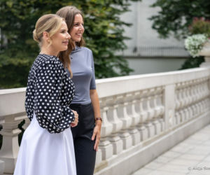 Marta Nawrocka w modnych groszkach powitała bizneswoman z USA. Wśród nich Alicja Bachleda-Curuś