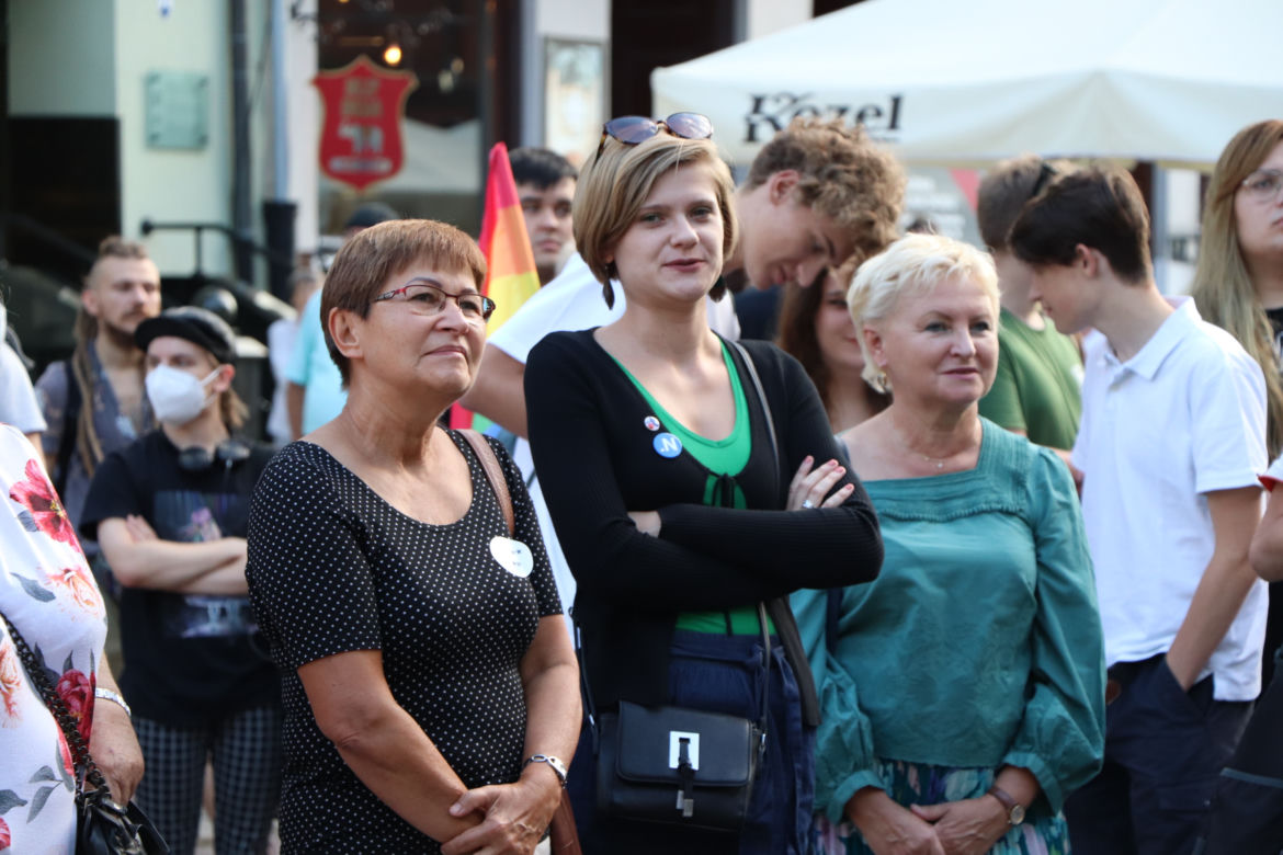 Torunianie protestują przeciwko przegłosowaniu Lex TVN