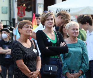 Torunianie protestują przeciwko przegłosowaniu Lex TVN