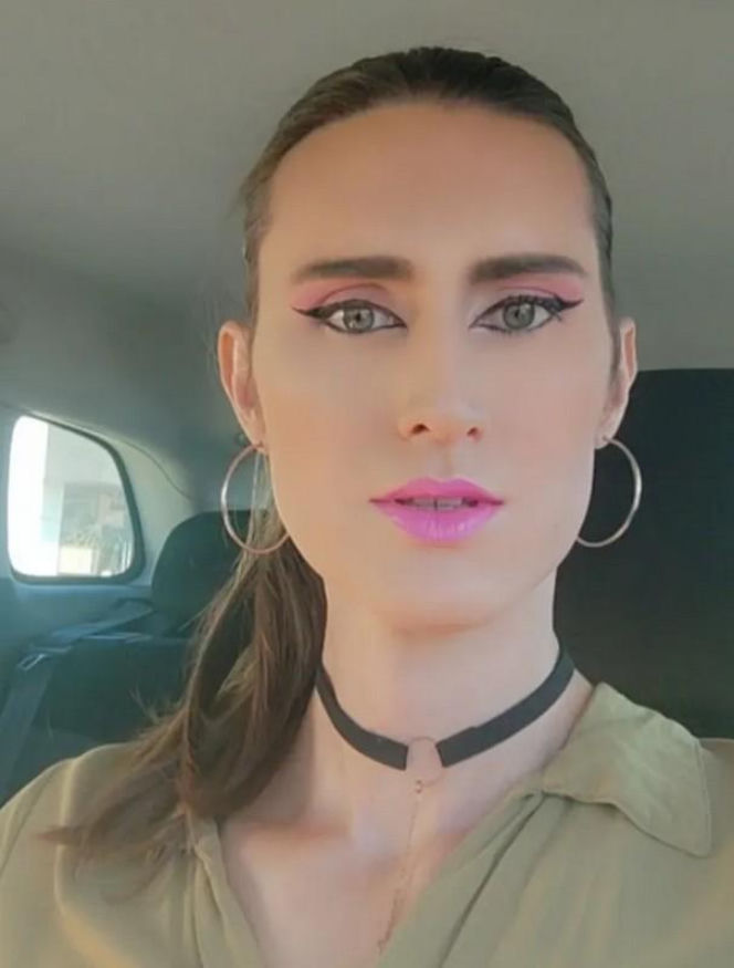 Julie Tetart, transpłciowa koszykarka