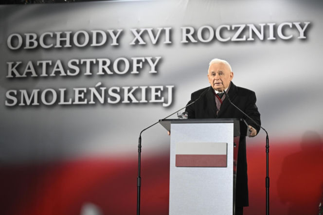 Marsz Pamięci PiS przeszedł ulicami Warszawy. To już 16 lat po katastrofie smoleńskiej