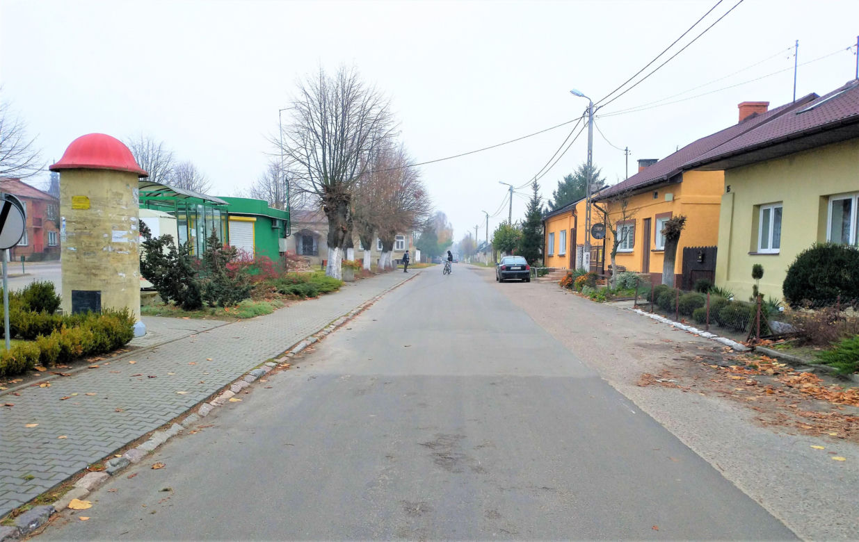To miasto ma jeden najpiękniejszych ratuszy w województwie łódzkim. Jeszcze niedawno było wsią