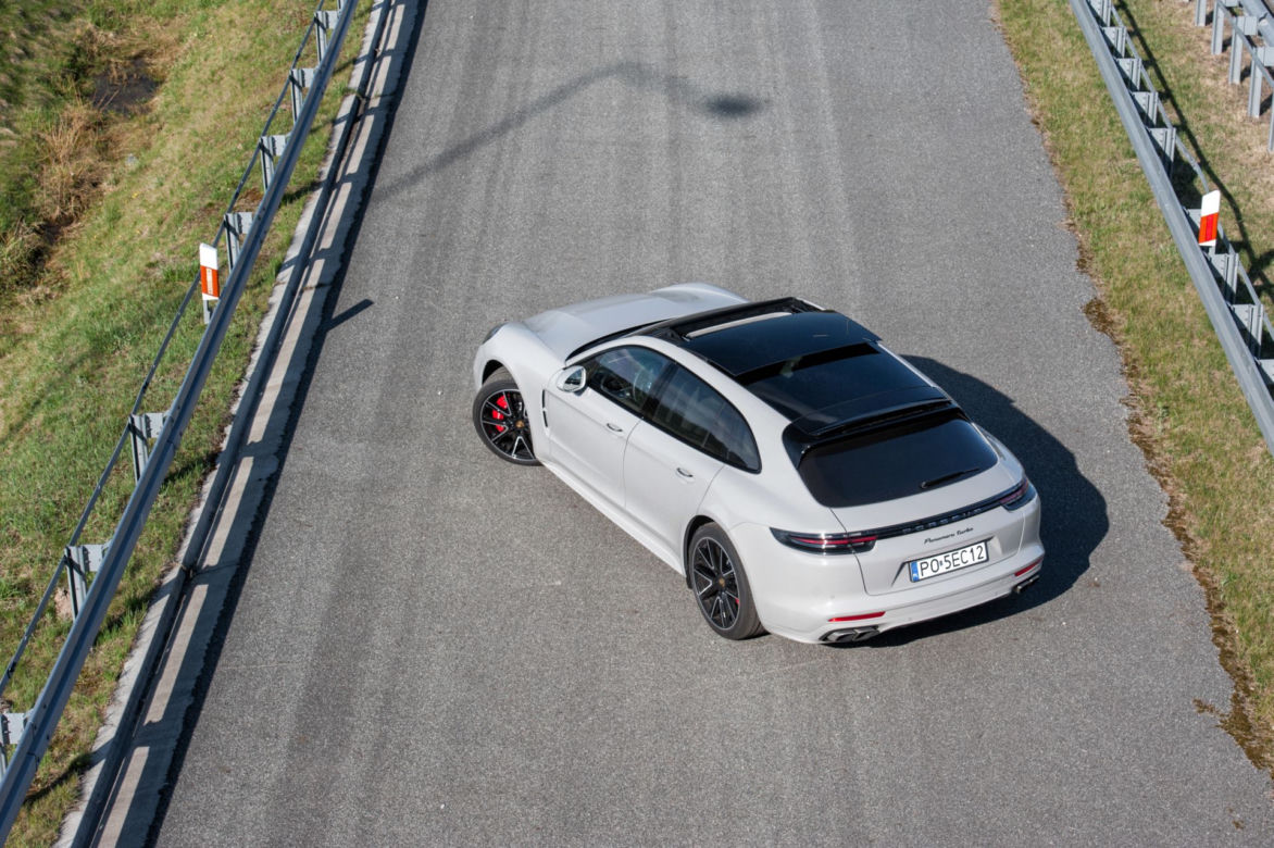 Porsche Panamera Turbo Sport Turismo 4.0 V8 550 KM