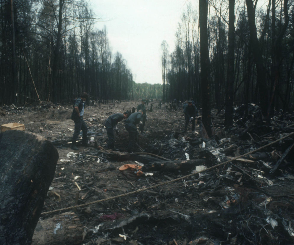 Potworna katastrofa samolotu w Lesie Kabackim. Zginęły 183 osoby