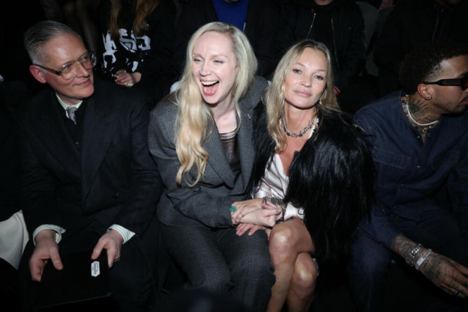 Zamieniła imprezy na jasełka! Kate Moss wzorową parafianką