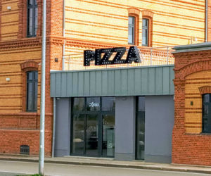 Nowy pawilon na Łasztowni nie przypadł do gustu internautom
