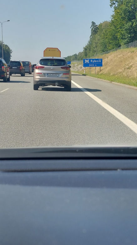 Wypadek na A1. Pożar samochodu zablokował autostradę