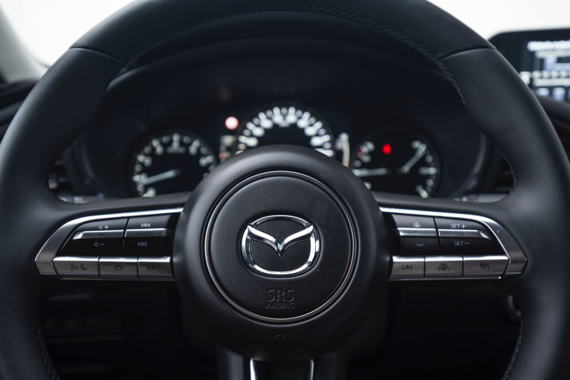Mazda 3 Sedan Skyactive-G 2.0 122 KM AT6 Hikari