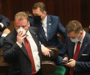 Ci politycy pokonali koronawirusa