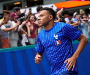 Kylian Mbappe z aktorką Ester Exposito na wakacjach na Sardynii