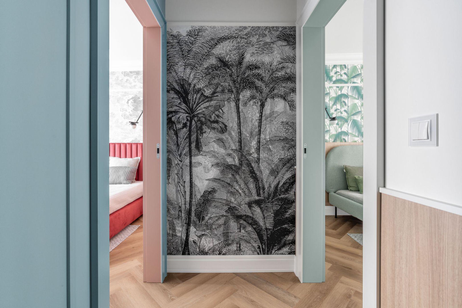 Tapeta na ścianie w przedpokoju