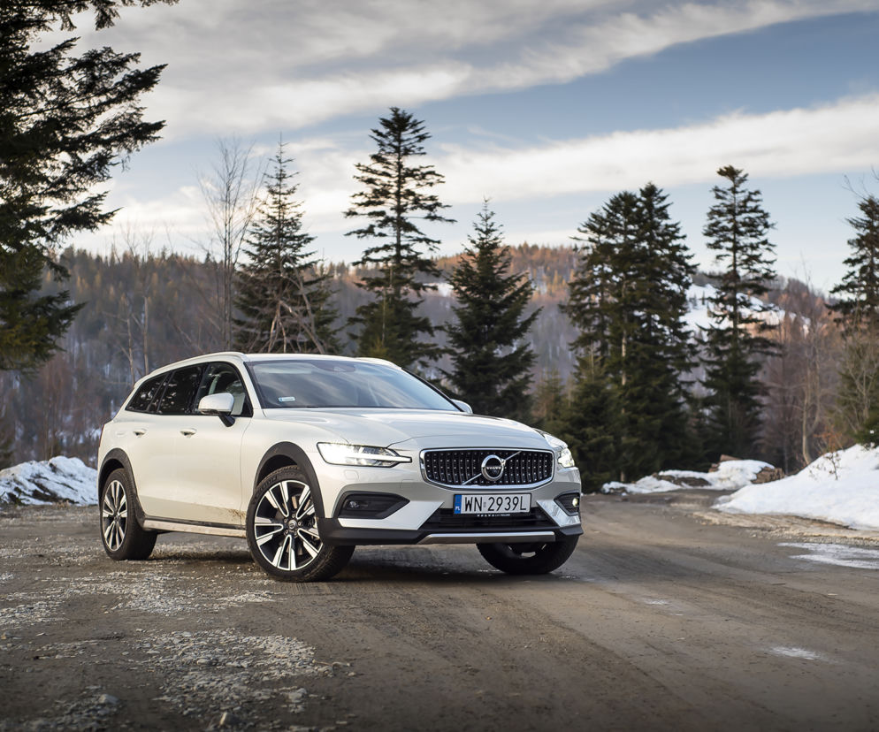 Volvo V60 Cross Country D4 190 KM AWD
