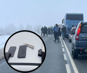 Bitwa pseudokibiców na środku drogi! Pilna akcja policji