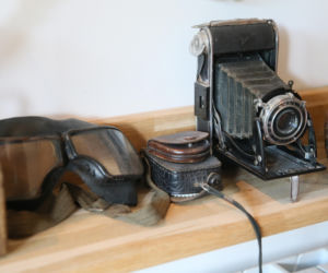 Wiemy, u kogo teraz mieszka Jarosław Kaczyński! W takich warunkach spędza czas. Mamy ZDJĘCIA!