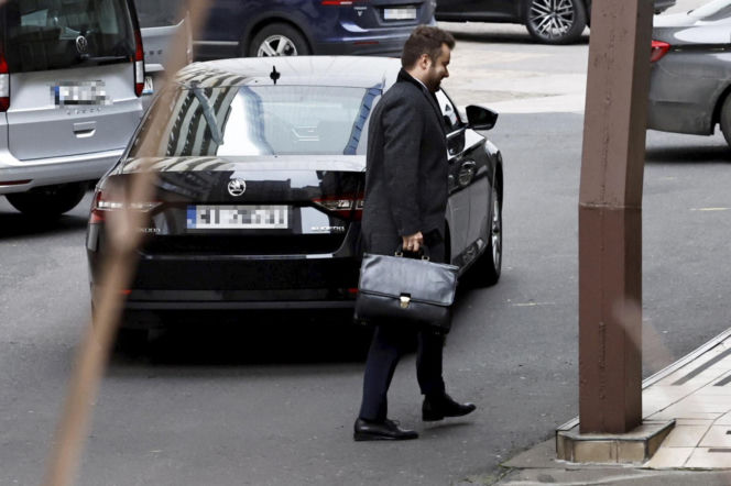 Politycy PiS zjeżdżają na Nowogrodzką