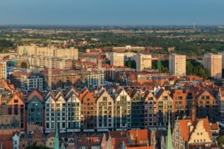 To polskie miasto przyciąga tłumy turystów. Słynie z bałtyckiego skarbu