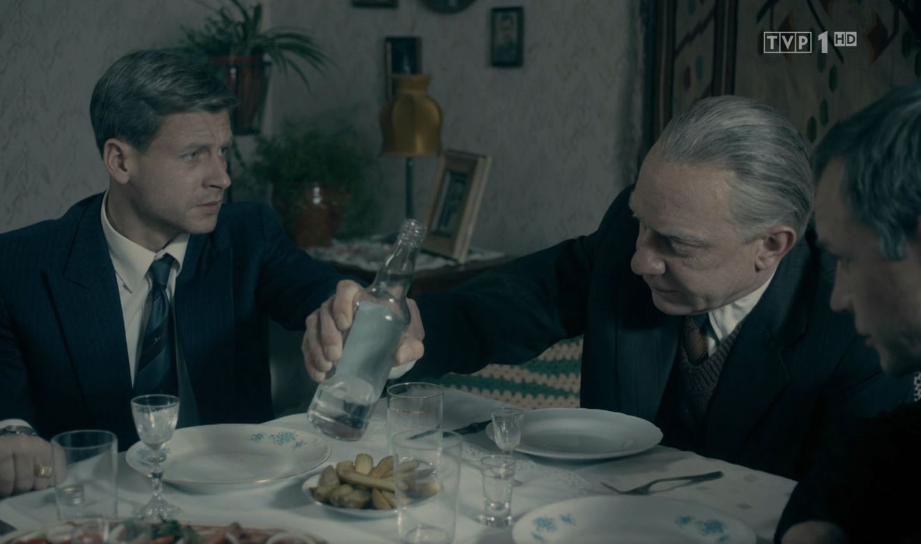 Stulecie Winnych 4, odc. 46: Władek (Arkadiusz Janiczek), Jasiek (Patryk Szwichtenberg)