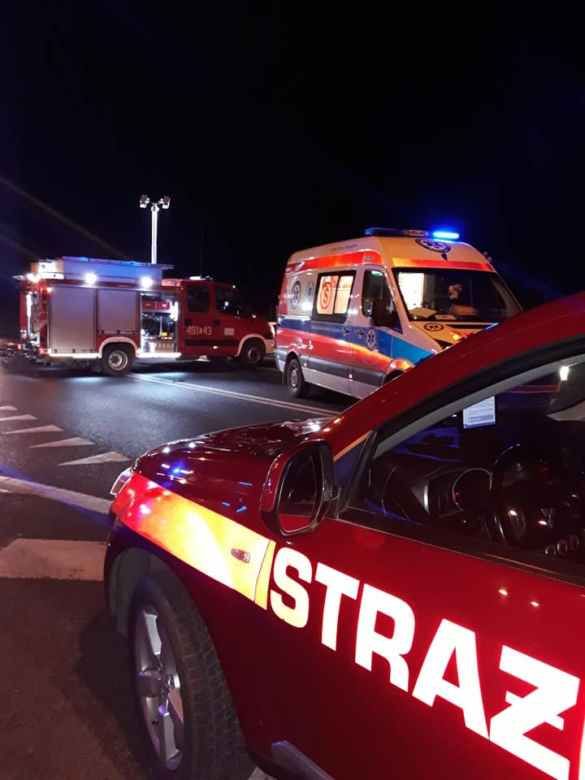 Wypadek na obwodnicy Nakła. Tir zderzył się z osobówką! GIGANTYCZNE utrudnienia