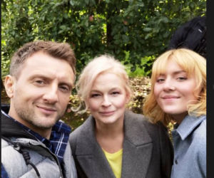 M jak miłość. Marta (Dominika Ostałowska), Bartek (Arkadiusz Smoleński), Ula (Iga Krefft)