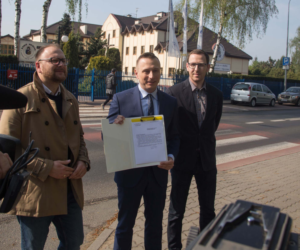 Co z Chryją pod Radiem Maryja? Sąd uchylił decyzję wojewody!