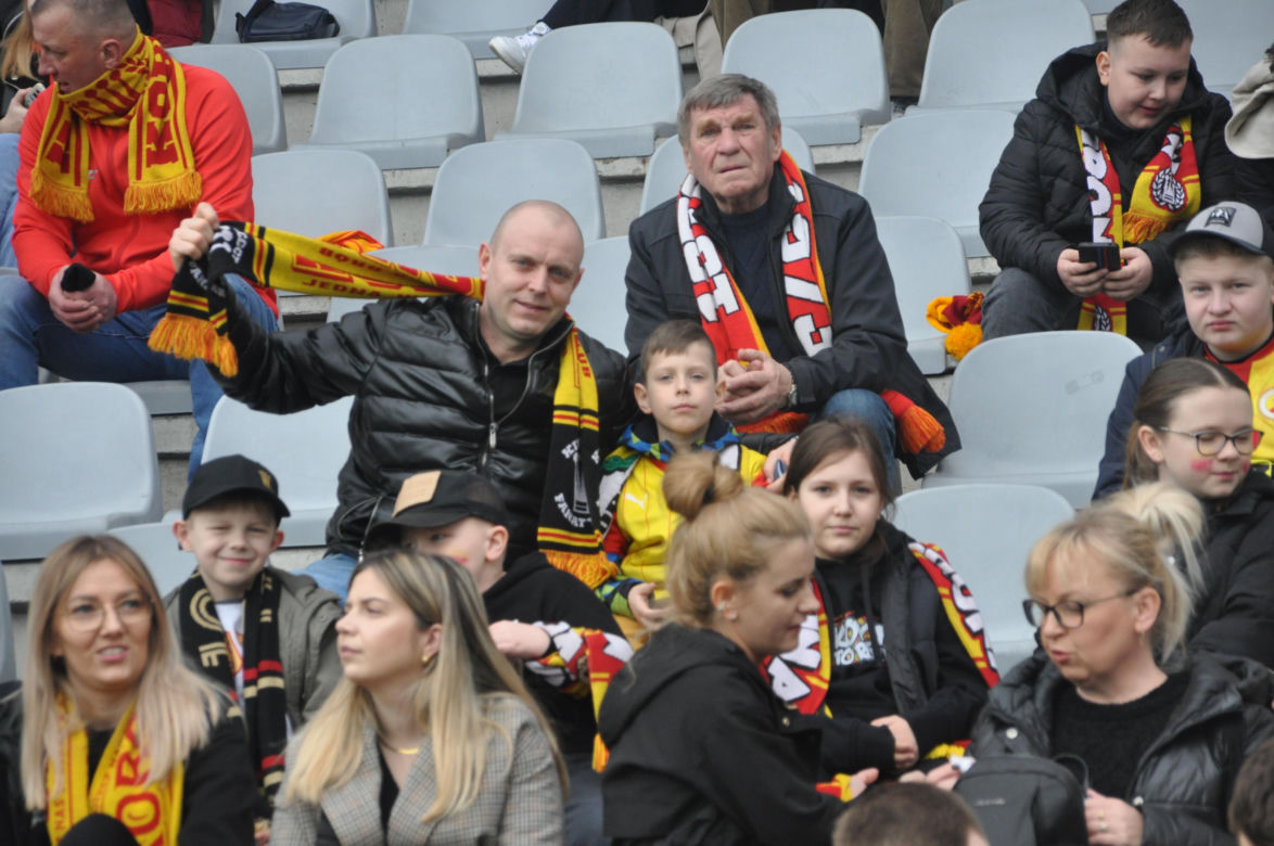 Tak dopingowali kibice na meczu Korona Kielce - Radomiak Radom