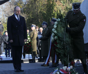 Obchody 16. rocznicy katastrofy smoleńskiej. Powązki