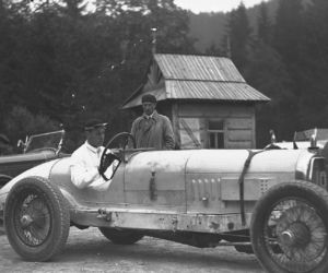 To najwyżej położona droga w Polsce, ale nie każdy tam wjedzie. Trasa słynie z prestiżowego wyścigu