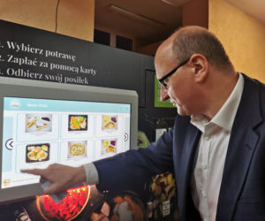 Kasy fiskalne w automatach vendingowych mogą kosztować setki milionów złotych. Poseł pyta ministra, czy ma to sens
