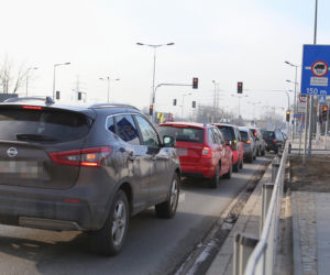 Utrudnienia w ruchu na rogu Połczyńskiej i Powstańców Śląskich