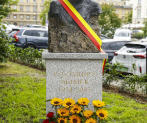 Kazimierz Dejmek uhonorowany skwerem i popiersiem. Gwiazdy kina i teatru uczestniczyły w ważnej uroczystości
