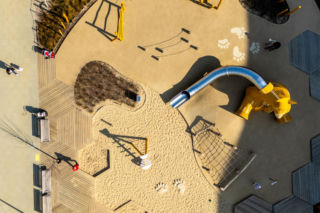 Park nad Południową Obwodnicą Warszawy w marcu 2026 r.