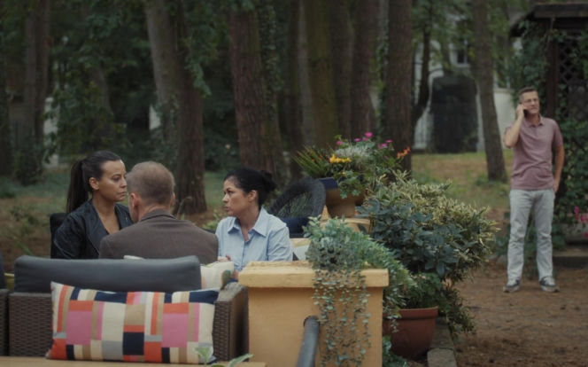 M jak miłość, odcinek 1911. Magda (Anna Mucha), Kinga (Katarzyna Cichopek), Andrzej Budzyński (Krystian Wieczorek), Piotrek (Marcin Mroczek)