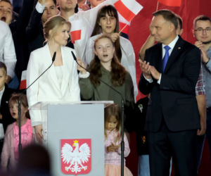 Kinga Duda zostaje w Polsce