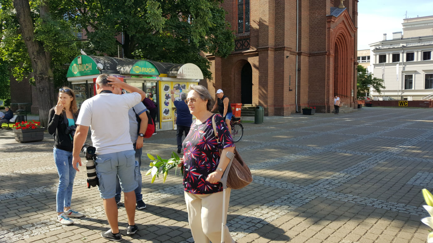 Kwiaciarki wdzięczne za poparcie. Z radości rozdały bydgoszczanom kwiaty!